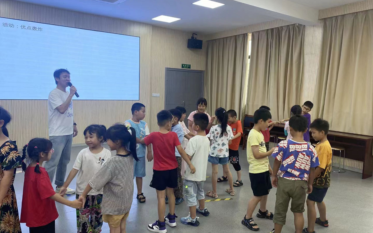 临洮龙观乡中心学校